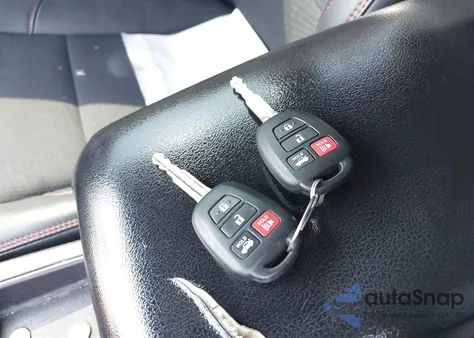 2017 Toyota Camry Se z USA, uszkodzony, nr VIN 4T1BF1FKXHU748017